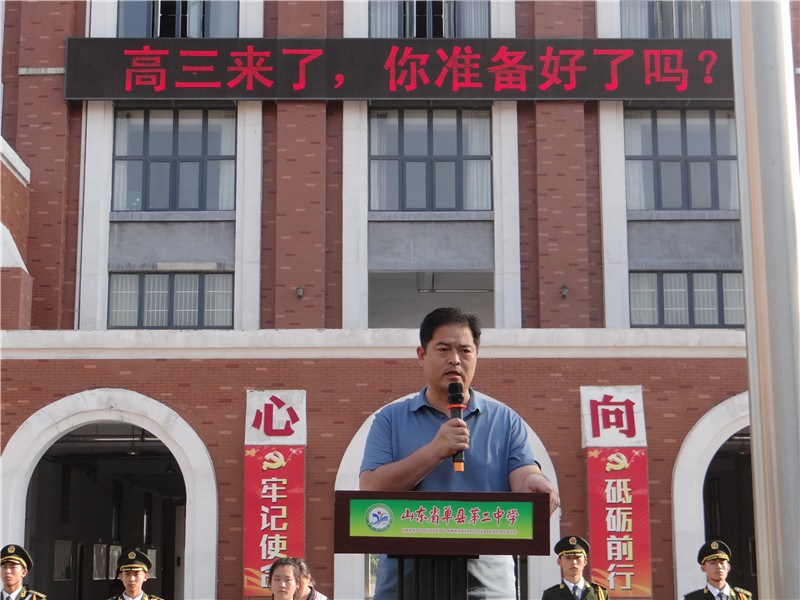 闫_副本.jpg